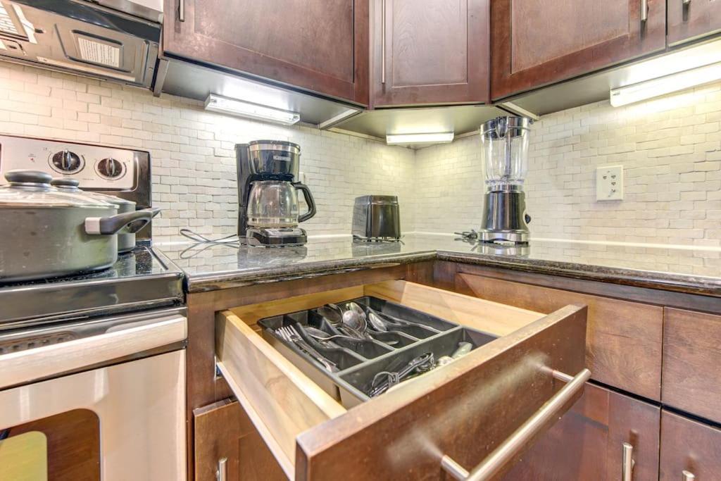 休斯敦Chic 1Br Near Nrg With Pool Wifi Freeparking公寓 外观 照片