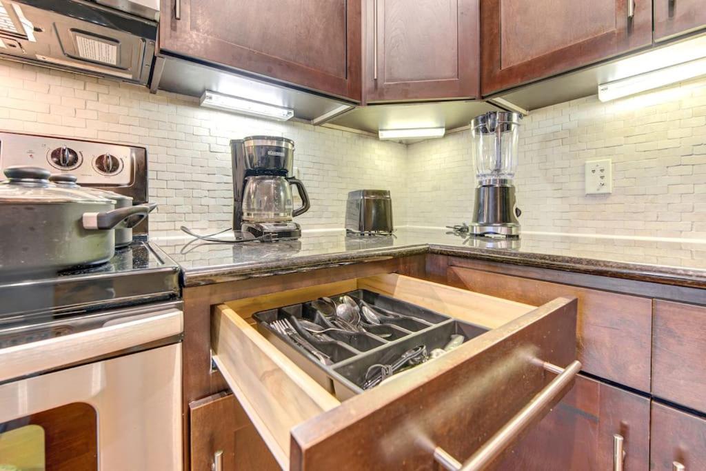 休斯敦Chic 1Br Near Nrg With Pool Wifi Freeparking公寓 外观 照片